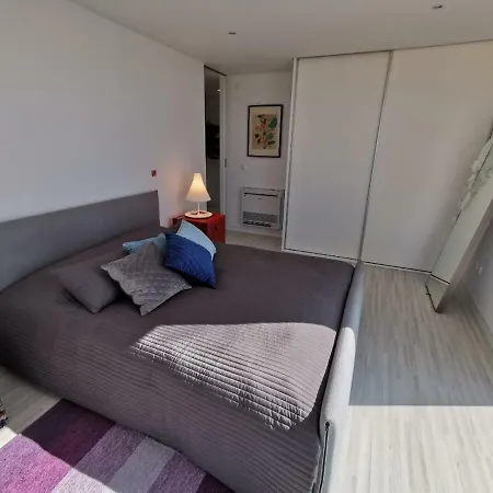 Quarto em Acomodações Particulares Roma's Silver Coast